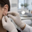Reparación de lóbulo rasgado, cirugía y nueva perforación - Dermatoclinic